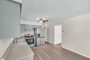 136 Crestview Dr, Cowpens, SC 29330 - Photo 6