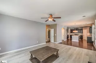 370 Slate Dr, Boiling Springs, SC 29316 - Photo 14