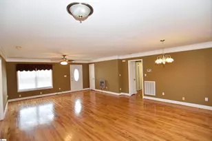 115 Willis Rd, Taylors, SC 29687 - Photo 4