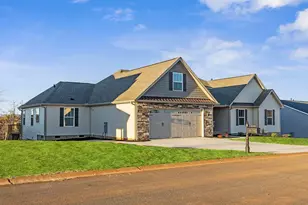 705 Hidden Crk Ct, Seneca, SC 29678 - Photo 2