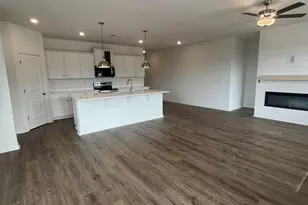 19 Halsey St, Central, SC 29630 - Photo 8