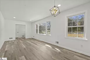 305 Weblin St, Spartanburg, SC 29306 - Photo 2