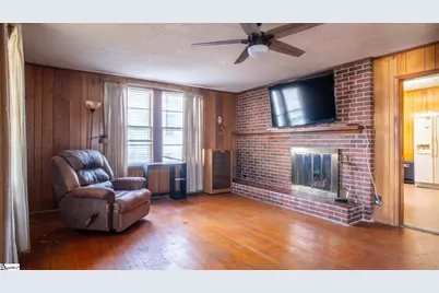 4 W Fleming Street, Ware Shoals, SC 29692 - Photo 4