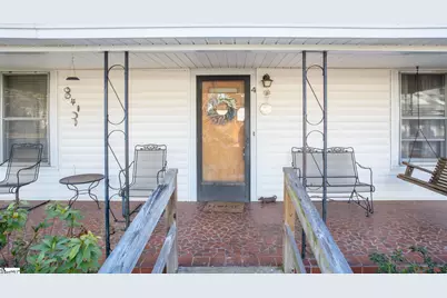 4 W Fleming Street, Ware Shoals, SC 29692 - Photo 2