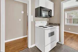 11 Foxhall Rd, Greenville, SC 29605 - Photo 8