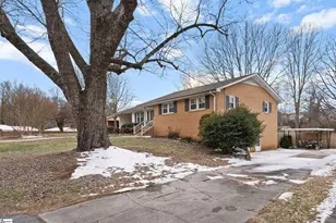 113 Woodvale Cir, Greer, SC 29651 - Photo 4