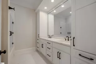 205 Pine St, Greer, SC 29650 - Photo 20