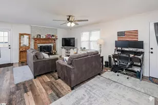 309 Elmwood St, Easley, SC 29642 - Photo 2