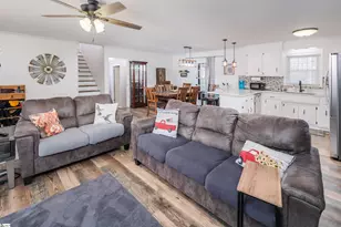 309 Elmwood St, Easley, SC 29642 - Photo 4