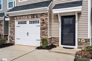 32 Country Dale Dr, Greer, SC 29650 - Photo 2