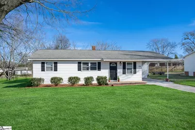 106 Cloverdale Drive, Boiling Springs, SC 29316 - Photo 1