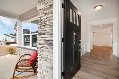 617 Columbus Circle, Simpsonville, SC 29680 - Photo 4