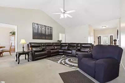 124 Ashington Drive, Simpsonville, SC 29680 - Photo 4
