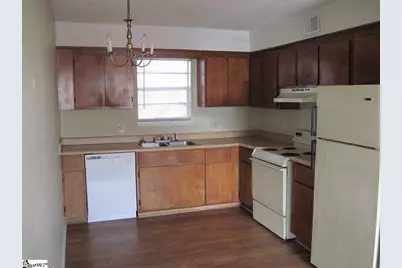 713 E Curtis Street #11, Simpsonville, SC 29681 - Photo 2