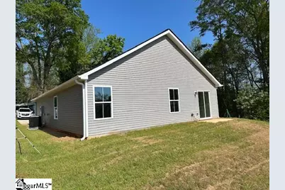 210 E Greenwood Street, Landrum, SC 29356 - Photo 4