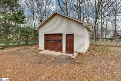 112 Brown Lane, Simpsonville, SC 29681 - Photo 4