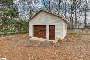 112 Brown Ln, Simpsonville, SC 29681 - Photo 4