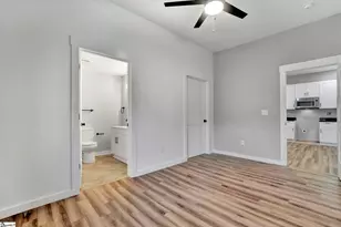 402 Elm St, Gaffney, SC 29340 - Photo 12