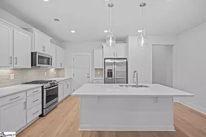 405 Crestcreek Drive, Anderson, SC 29621 - Photo 4