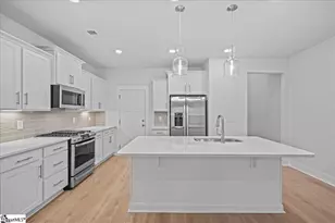 405 Crestcreek Dr, Anderson, SC 29621 - Photo 4