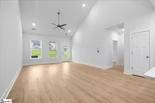 405 Crestcreek Dr, Anderson, SC 29621 - Photo 12