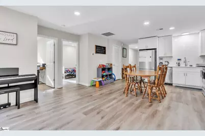 218 N Florida Avenue, Greenville, SC 29611 - Photo 6