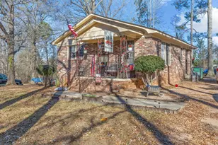 204 Martha Dendy Dr, Clinton, SC 29325 - Photo 2