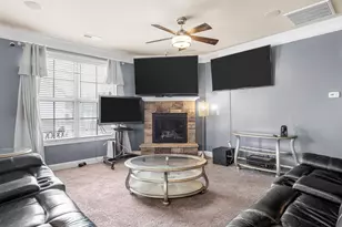 450 Bucklebury Rd, Greer, SC 29651 - Photo 16