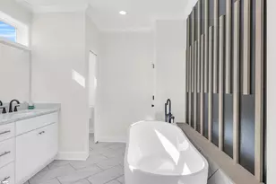 301 Portland Cir, Greenwood, SC 29649 - Photo 16