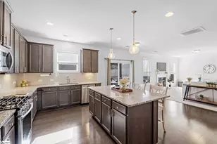 286 Braselton St, Greer, SC 29651 - Photo 4