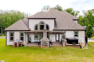 740 N Alamosa Dr, Boiling Springs, SC 29316 - Photo 4