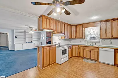104 Blakely Avenue, Laurens, SC 29360 - Photo 4