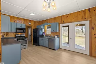 10025 Augusta Rd, Pelzer, SC 29669 - Photo 6