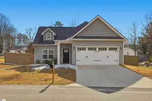 135 Stevenson Dr, Belton, SC 29627 - Photo 2
