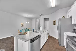 105 Moorlyn Ln, Greer, SC 29650 - Photo 8