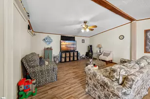 589 Ross Hill Rd, Gaffney, SC 29341 - Photo 2