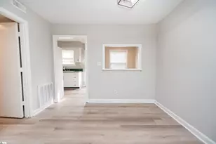 1466 B Dover Rd, Spartanburg, SC 29301 - Photo 4