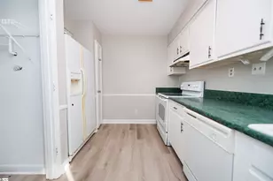 1466 B Dover Rd, Spartanburg, SC 29301 - Photo 6