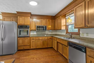 1202 Plantation Drive, Simpsonville, SC 29681 - Photo 10