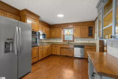 1202 Plantation Drive, Simpsonville, SC 29681 - Photo 4