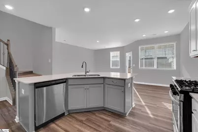 305 E Compass Way, Easley, SC 29640 - Photo 4