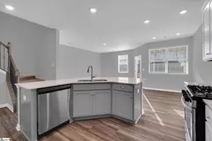 305 E Compass Wy, Easley, SC 29640 - Photo 4