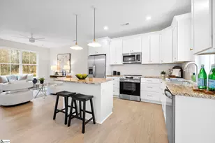 910 Alexander Rd, Taylors, SC 29687 - Photo 8