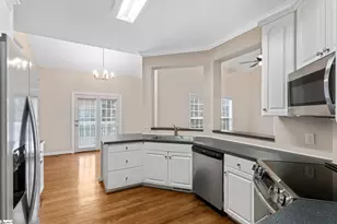 7 Hickory Hollow Ct, Greenville, SC 29607 - Photo 12