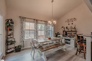 9 Chapel Hill Ln, Simpsonville, SC 29630 - Photo 4