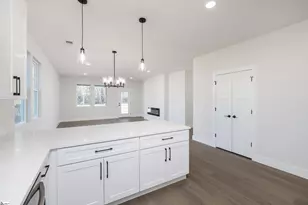 12 Pine Dr, Taylors, SC 29687 - Photo 10