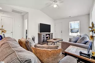 107 Dillon Dr, Clinton, SC 29325 - Photo 4