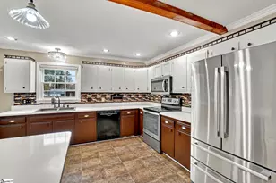 1605 E Durst Ave, Greenwood, SC 29649 - Photo 12