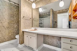 1605 E Durst Ave, Greenwood, SC 29649 - Photo 14