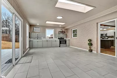 1605 E Durst Avenue, Greenwood, SC 29649 - Photo 20